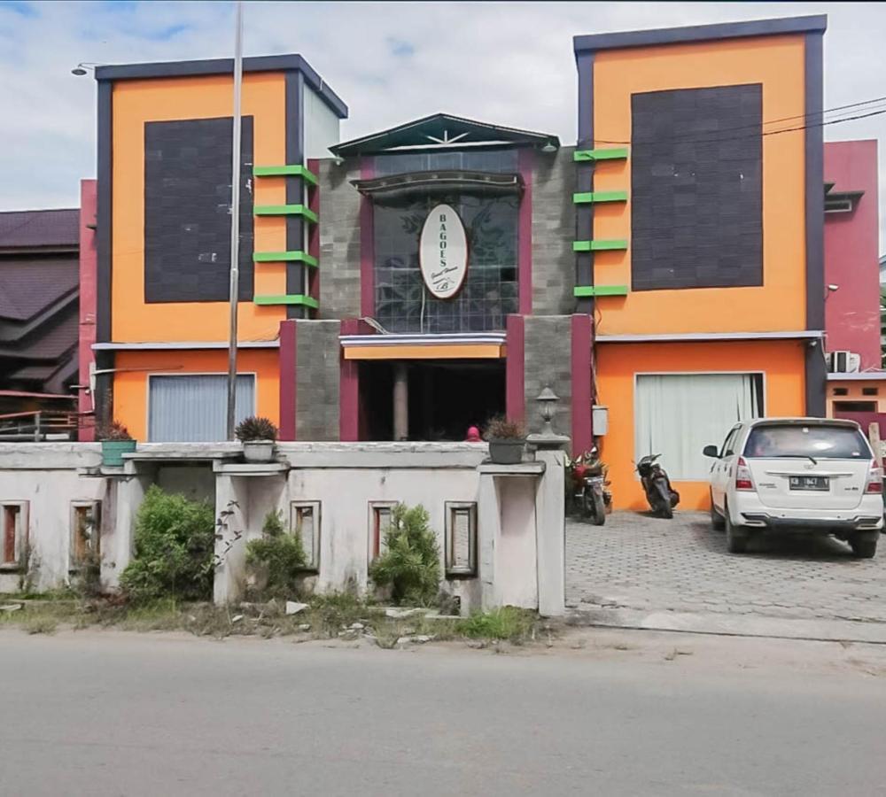 Urbanview Hotel Bagoes Sintang By Reddoorz Dış mekan fotoğraf